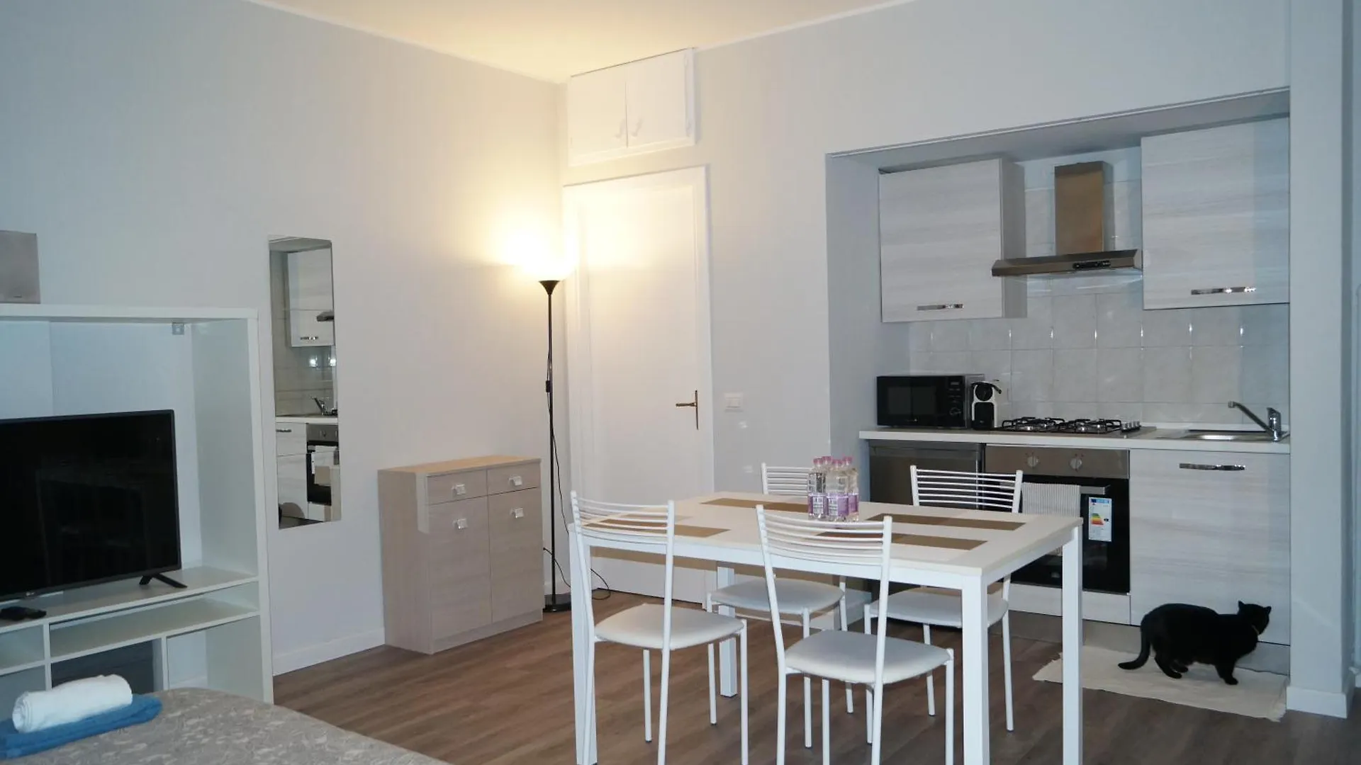 House Navigli-Life Daire Milano