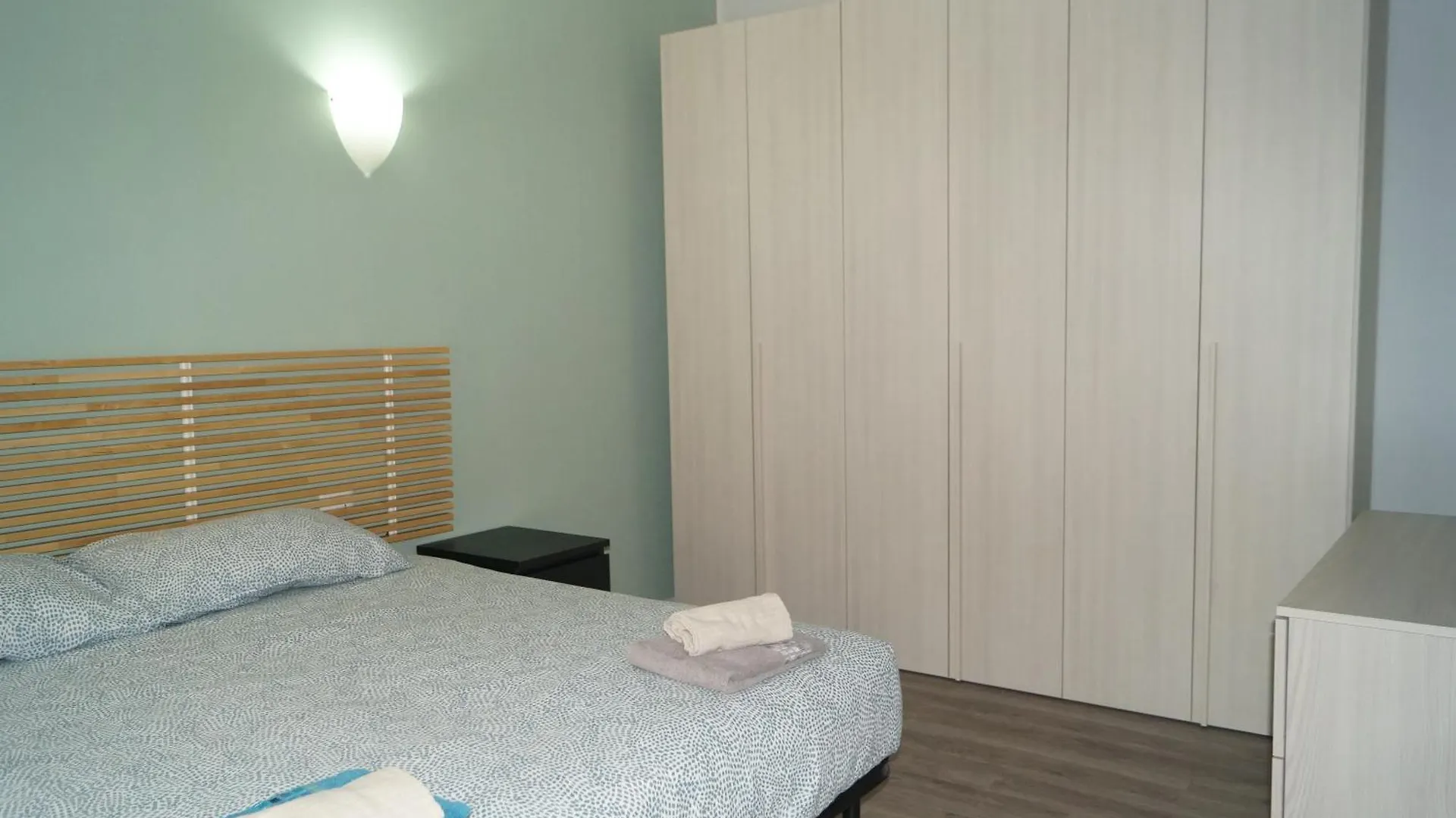 House Navigli-Life Daire Milano